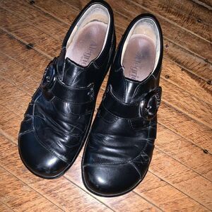 Alegria arch support black buckled nursing 39/9 ortho slip on shoes